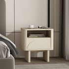Manhattan Comfort - Table de nuit moderne Ella 19,7" - Crème-Comprend 1 étagère ouverte et 1 tiroir à extension totale avec une façade avant en demi-cercle surélevée