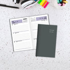 AT-A-GLANCE - Agenda scolaire de poche hebdomadaire 2026-2027 - 6 1/16 po H x 3 5/8 po l - assorties - bilingue-9