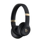 Beats - Solo 4 Écouteurs supra-auriculaires sans fil - Noir/Or-Le design ergonomique a été développé dans un souci de confort, en commençant par leur légèreté : avec seulement 217 grammes, vous pourriez presque oublier que vous les portez