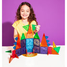 Magna-Tiles - Ensemble de construction magnétique Combo 46 pièces-Ce Qui Le Rend Unique: Les tuiles mircoMAGS entièrement compatibles sont 75 % plus petites que les pièces MAGNA-TILES traditionnelles. Il suffit de regarder les trucs sympas que les enfants peuvent construire avec cette combinaison gagnante! 