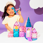 Magna-Tiles - Ensemble de construction magnétique Castle de 25 pièces-Ce Qui Le Rend Unique: Il comprend notre premier pont-levis fonctionnel, un escalier en colimaçon et un balcon, des figurines exclusives de dragons et de membres de la famille royale, des fenêtres redessinées pour améliorer la narration et le jeu imaginatif. 
