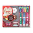 Coffret de décoration et de cuisson de cupcakes Melissa & Doug -4 cupcakes, 4 dessus de cupcakes, 8 manchons de cupcakes, 4 bougies, une plaque de cuisson et un gant de cuisine