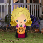 GEMMY - Sarah gonflable Hocus Pocus pour Halloween - 107 cm-Comprend des piquets et des attaches