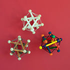 Manhattan Toy - Hochet et anneau de dentition Skwish-Les perles glissent et s'entrechoquent