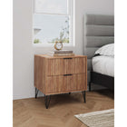 Manhattan Comfort - Table de nuit moderne DUMBO 51 cm à 2 tiroirs - Brun doré-Comprend 2 tiroirs à extension totale conçus avec des lignes verticales texturées