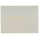 JAM Paper - Enveloppes d'invitation Strathmore A7 - 5,25 po x 7,25 po - vergé blanc naturel - paquet de 50 (STTL713I)-Enveloppes en papier vergé blanc naturel
