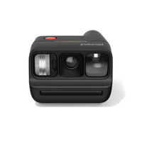 Polaroid - Appareil photo instantané Go 3e génération - noir-Emportez-le partout. Assez petit pour être porté, assez facile à transporter. Le Go vous suit partout : dans tous vos projets, tous vos détours et toutes vos aventures de dernière minute