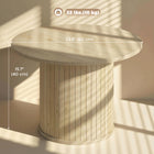 HOMCOM - Table basse ronde avec base à colonnes à lattes - bois naturel-Les patins en feutre protègent le sol et stabilisent sur les surfaces irrégulières