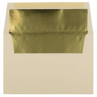 JAM Paper - Enveloppes d'invitation A8 doublées d'aluminium - 5,5 x 8,125 - écru avec feuille d'or - Paquet de 50-Doté d'une finition en papier lisse et d'une doublure en aluminium brillant pour ajouter une touche de couleur à tout envoi