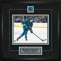 Macklin Celebrini Pin & Plate San Jose Sharks - Impression encadree - 18" x 18"-Qualité supérieure - virtual frames