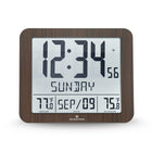 Marathon – Horloge murale atomique avec température intérieure/extérieure, bois (CL030027FD-WD)-Comprend un grand écran de 2 po de haut, facile à lire