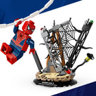 LEGO - Super Heroes Marvel Combat légendaire : Spider-Man contre Sandman-Les accessoires authentiques incluent le fil de toile de haut vol de Spider-Man