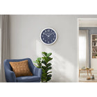 Monarch Specialties - 9116 Horloge Murale Rond de 12" - Visage Bleu/Cadre Blanc-Profitez d'une mesure précise du temps grâce à notre mouvement à quartz sans tic-tac, qui vous garantit la ponctualité de cette horloge décorative sans distraction