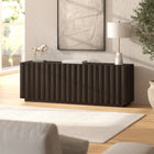 Hudson&Canal - Meuble TV rectangulaire cannelé Molly pour téléviseurs jusqu'à 75 po - Chêne brun-Nettoyer avec un chiffon doux et sec, sans produits chimiques agressifs ni produits de nettoyage abrasifs