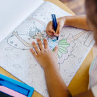 Melissa & Doug - Tablette à colorier géante rose, tout-petits à 2e année (LCI4225)-Chaque feuille de ce très grand livre à colorier pour enfants est imprimée sur un côté seulement, de sorte que les chefs-d’œuvre colorés ne sont pas tachés.
