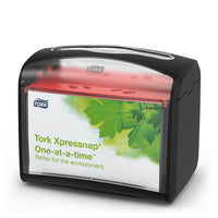 Tork - Distributeur de serviettes de table Xpressnap N4 - Gamme Signature - 6,7 po x 7,9 po x 5,6 po - Noir-Fabriqué avec des matériaux durables et faciles à nettoyer qui réduisent les coûts de maintenance et de main-d'œuvre.