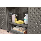 Suncast - Station de rangement et préparation pour patio - couleur Stoney-4 roulettes pour une mobilité facile, dont 2 sont des roulettes avec frein.