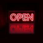 Futech - Enseigne intérieure ouverte avec fond transparent - Néon rouge-Style néon moderne : L’éclairage LED reproduit l’apparence du néon classique tout en consommant moins d’énergie, idéal pour l’intérieur.