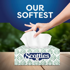 Scotties - Ultra Soft avec lotion, mouchoirs à 3 épaisseurs à l'aloès et à la vit E - Paquet de 4-Infusé avec de l'aloe vera et de la vitamine E : doux pour la peau, offrant un confort à chaque utilisation