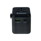 Verbatim - 20W Adaptateur de voyage universel - 3,50 po l x 2,20 po l x 4,10 po H  - Noir-La fonction de sécurité de l'obturateur empêche l'introduction de corps étrangers dans les prises