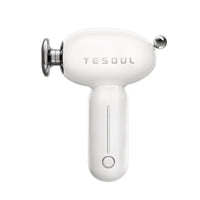 YESOUL - MG16 Pistolet de massage pour le corps et le visage chauffant - Rose/vert-Charmante peluche faite à la main mettant en vedette l'ours Boris vêtu d'un uniforme scolaire classique crocheté à la main