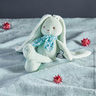 Kaloo - Lapin Lapinoo, petite poupée, turquoise-Les oreilles aident aux câlins et aux moments ludiques.