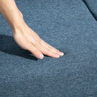 HOMCOM - Canapé deux places avec accoudoirs courbés - bleu foncé-La structure en bois d’eucalyptus et métal, soutenue par quatre pieds robustes en bois d’hévéa, garantit une solidité durable 