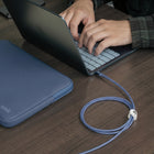 LOGiiX - Vibrance Neo Ensemble de housse avec câble USB-C vers USB-C - Bleu nuit-Câble USB PD tressé avec connecteurs anti-traction, prenant en charge une puissance allant jusqu’à 60 W