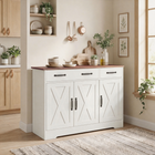 HOMCOM - Buffet de style ferme 43 po, meuble de rangement pour téléviseurs jusqu’à 50 po avec portes de grange - blanc-Apportez un charme de ferme à votre cuisine avec des portes de grange et un plateau brun foncé 