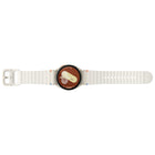 Samsung - Montre intelligente Bluetooth Galaxy Watch7 - 40 mm - Crème-Rehaussez vos exercices quotidiens grâce à un suivi avancé de l’activité physique. Faites passer votre stratégie de remise en forme au niveau supérieur avec la montre Galaxy Watch7. Créez votre routine d’entraînement parfaite incluant des échauffements, des périodes de récupération et des pauses entre les deux, ou rivalisez avec vos records passés pour rester motivé. Suivez facilement votre activité physique, même dans l’eau grâce au mode