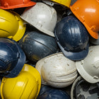 TerraCycle - Boîte zéro déchet pour casques de protection - Moyenne-Inclus : boîte de collecte durable imprimée en couleur avec doublure interne, étiquette d’expédition UPS prépayée pour le retour, et recyclage des déchets collectés.