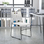 Flash Furniture - Chaise empilable blanche de la série HERCULES à base traîneau d'une capacité de 881 lb avec dossier ventilé-Capacité de poids de 881 lb