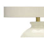 Monarch Specialties - Luminaire - 26 po H Lampe De Table - Abat-Jour Ivoire / Crème - Crème Céramique - Transitionnel-Un assemblage mineur est nécessaire avec des instructions illustrées incluses . conçu en toute confiance à partir de matériaux durables, cette lampe est assortie dune garantie limitée de 2 ans contre les défauts de fabrication pour votre satisfaction