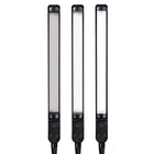 OttLite - Lampe de bureau LED pivotante avec charge USB - Clearsun - Noir-Un abat-jour long de 11 pouces offre une illumination expansive