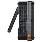 Massicot portatif Fiskars de 30 cm-La lame de ce massicot est revêtue de titane qui résiste à l'usure, aux rayures, à la corrosion et est trois fois plus dure que l'acier pour un tranchant durable.