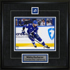 Nikita Kucherov Pin & Plate Tampa Bay Lightning - Impression encadree - 18" x 18"-Qualité supérieure - virtual frames