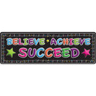 Ashley Productions - The Original Fun Mat - Mat Runner - 15 -5" x 47" - Croire - Réussir - Accomplir - Boucles de Craie.-Mesures et design : Le tapis coureur en boucles de craie Believe, Achieve, Succeed mesure 15,5 po x 47 po.