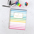 Emily Ley - Agenda scolaire hebdomadaire/mensuel Simplified 2026-2027 - 11 po H x 8 3/8 po l - bande joyeuse - bilingue-La reliure à double spirale dorée résiste aux accrocs et reste à plat pour une utilisation facile.