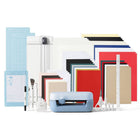Cricut - Joy 2 + Pack Deluxe - Bleu-La Cricut Joy 2, machine de découpe de 11,4 cm (4,5 pouces), est la nouvelle génération de notre machine de découpe ultra-compacte. Idéale pour les projets rapides du quotidien, comme les cartes personnalisées, les autocollants et les étiquettes. De plus, elle est compatible avec votre imprimante jet d'encre domestique pour créer des autocollants en couleur