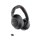 HP - Casque stéréo Bluetooth sans fil à réduction de bruit Poly Voyager Surround 85 - Équipes-Améliorez votre efficacité avec un casque et un support de charge sans fil conçus pour travailler aussi dur que vous. Bénéficiez d'une communication non-stop avec une station d'accueil sans effort, garantissant une autonomie de conversation de 21 heures. Restez connecté sans perdre de temps.