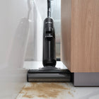 Tineco - Aspirateur laveur sans fil FloorWasher FlashDry Série 6 Aspirateur Eau et Poussière-Séchage Rapide des Sols : Les sols sèchent en quelques minutes sans stries, grâce à l'application précise de l'eau et à la puissante aspiration, laissant vos surfaces immaculées et prêtes à être utilisées rapidement