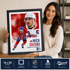 Frameworth - Cadre Nick Suzuki Collage Portrait Canadiens - Impression Encadrée - 16 po L x 20 po H-Dimensions finales d'environ 16 pouces par 20 pouces. arrive prêt à accrocher avec matériel de fixation inclus