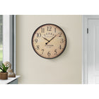 Monarch Specialties - Horloge - 20 po Rond - Horloge Murale - Brun Antique - Transitionnel-Surface en verre transparent avec affichage numérique facile à lire sur un fond imprimé nostalgique de la gare centrale, évoquant le charme des voyages en train