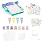 Canal Toys - Studio de Peinture Fluffy Art Lab-Commencez par peindre les zones de fond et les icônes plates avec de la peinture aquarelle. Ensuite, ajoutez de la peinture Fluffy sur les parties rayées pour créer des effets amusants !