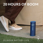 Ultimate Ears - MEGABOOM 4, enceinte Bluetooth portable étanche, Lilas enchanté-Enceinte Bluetooth étanche pratiquement indestructible: une enceinte Bluetooth flottante qui offre une étanchéité IP67 et qui va assurément faire sensation lors de votre prochaine fête au bord de la piscine
