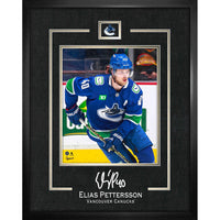 Elias Pettersson 16x20 Replica Signature Frame Canucks - Impression encadree - 16" x 20"-Qualité supérieure - virtual frames