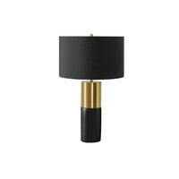 Monarch Specialties - Luminaire - 25 po H Lampe De Table - Béton Noir - Abat-Jour Noir - Contemporain-Cette lampe de table contemporaine et chic de 25 pouces de haut est conçue avec une base cylindrique élégante en béton noir et métal doré, surmontée d'un simple abat-jour en tissu noir et complété par un embout doré