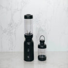 Willow - Mixeur de comptoir Warrior - Noir-Comprend deux gobelets en plastique sans BPA et une paille pour une utilisation pratique en déplacement.