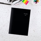 AT-A-GLANCE - Agenda mensuel de poche 2027 - 6 1/16 po H x 3 5/8 po l - noir - bilingue-Couverture en similicuir noir
