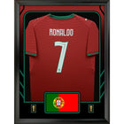 Frameworth - Coupe du Monde FIFA 2026 Officielle Portugal Cristiano Ronaldo Cadre Réplique de Maillot - 25,75 po x 33,75 po-Présentoir encadré de réplique de maillot sous licence officielle de la Coupe du Monde FIFA 2026 mettant en vedette Cristiano Ronaldo.